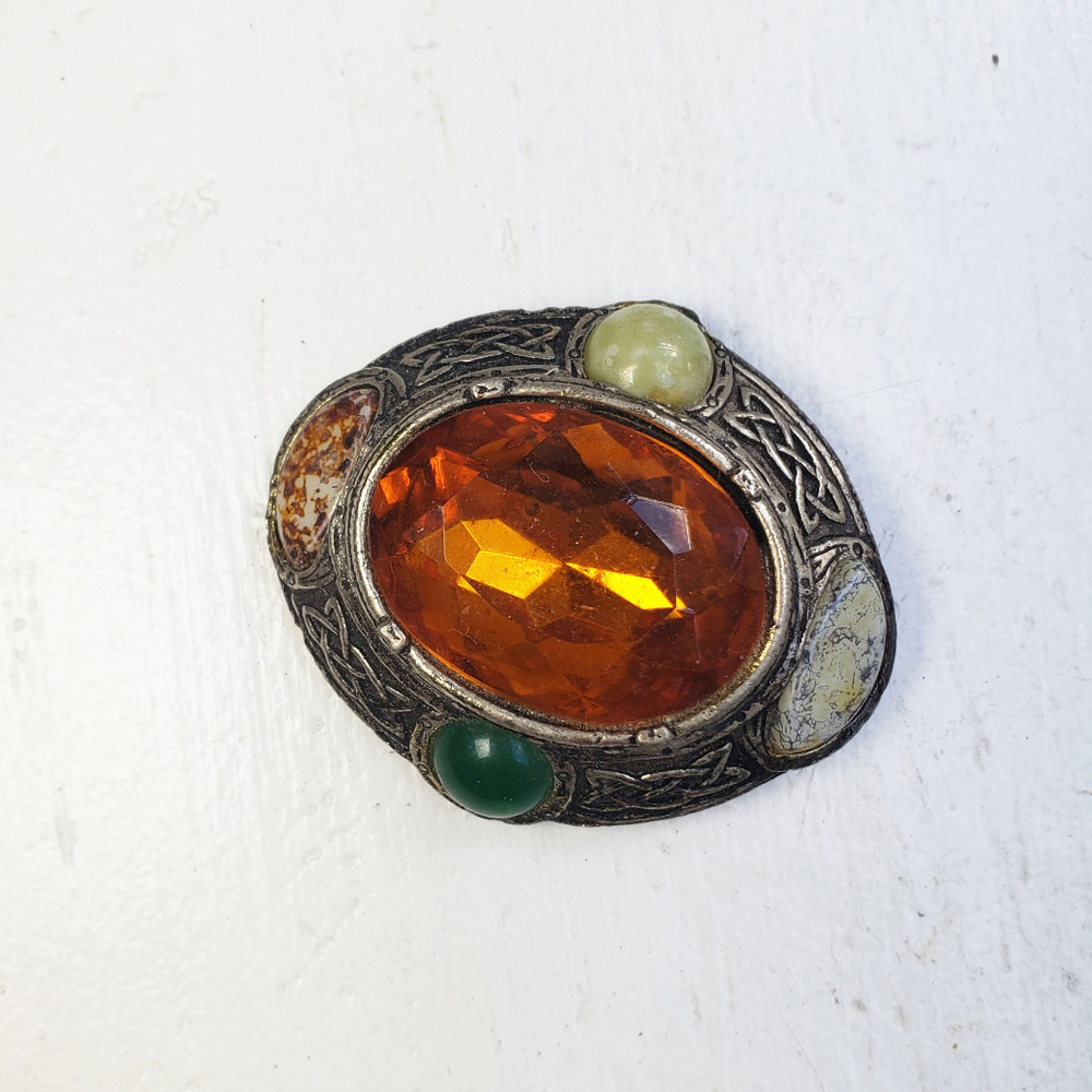50s Scottish agate inspired costume brooch. - Picture 3 of 6